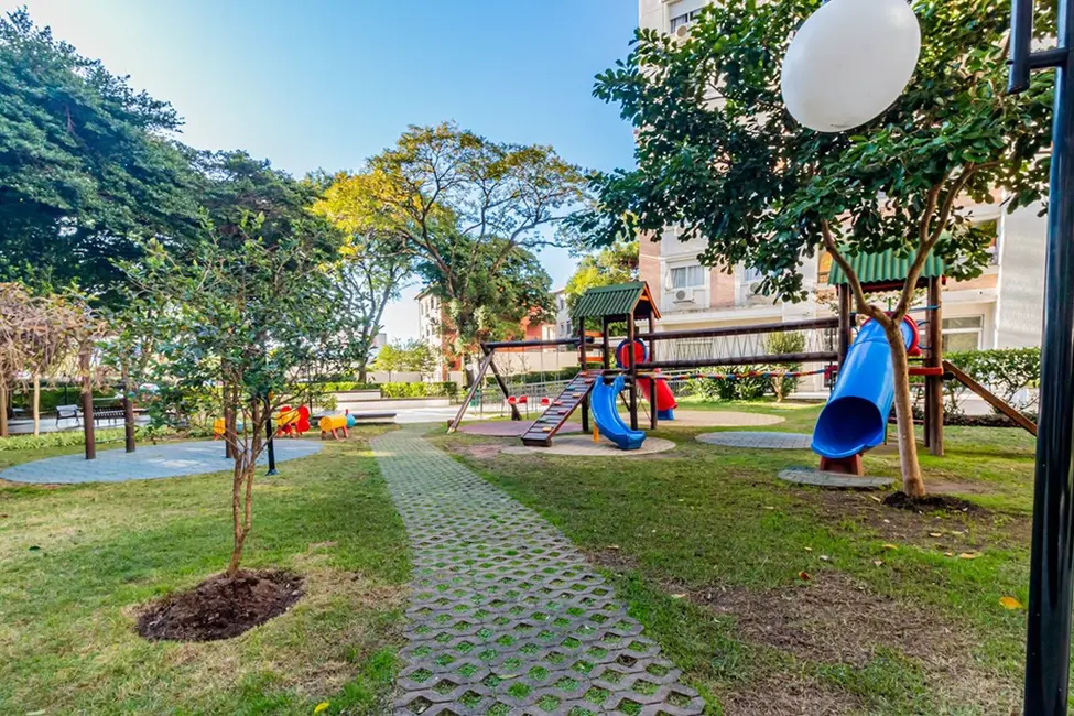 Foto 2 de Apartamento com 3 quartos à venda, 82m2 em Passo da Areia, Porto Alegre - RS