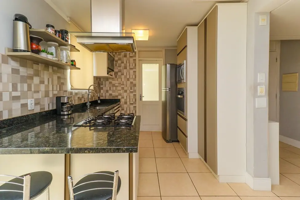 Foto 3 de Casa de Condomínio com 3 quartos à venda, 146m2 em São Sebastião, Porto Alegre - RS