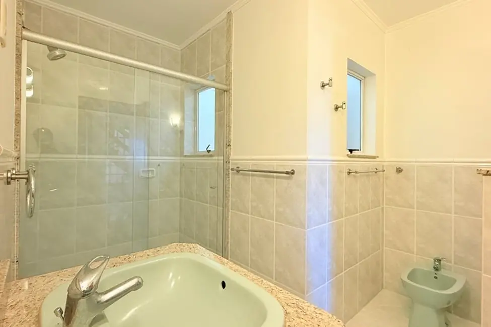 Foto 4 de Casa com 3 quartos à venda, 381m2 em Porto Alegre - RS