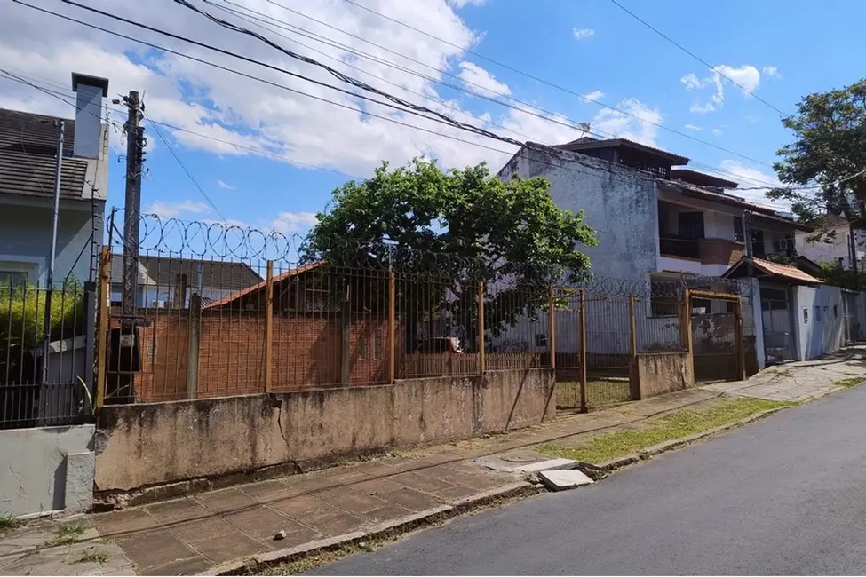 Foto 1 de Terreno / Lote à venda em Jardim Itu, Porto Alegre - RS