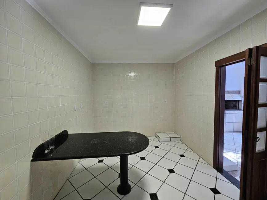 Casa com 2 quartos à venda, 88m2 em Espírito Santo, Porto Alegre - RS - imagem 2 Foto 2 de Casa com 2 quartos à venda, 88m2 em Espírito Santo, Porto Alegre - RS