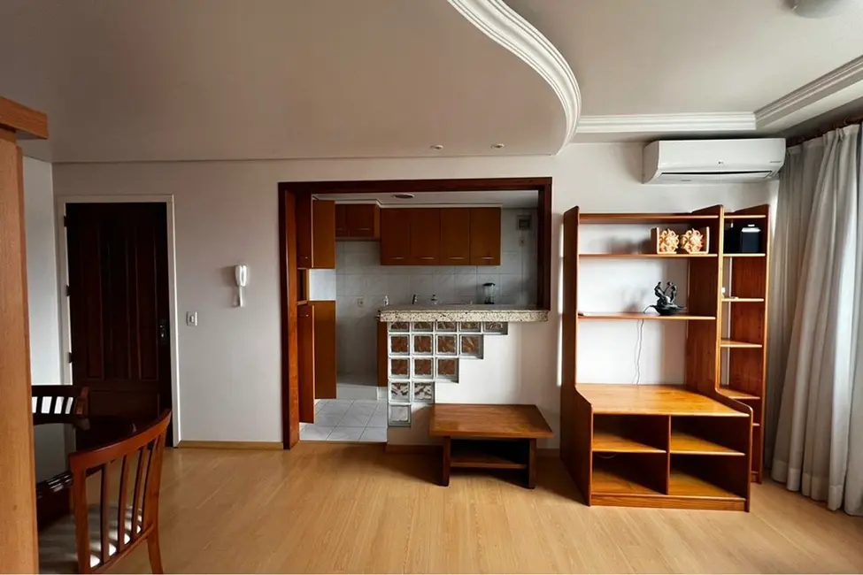 Apartamento com 2 quartos à venda, 50m2 em Santana, Porto Alegre - RS - imagem 8 Foto 8 de Apartamento com 2 quartos à venda, 50m2 em Santana, Porto Alegre - RS