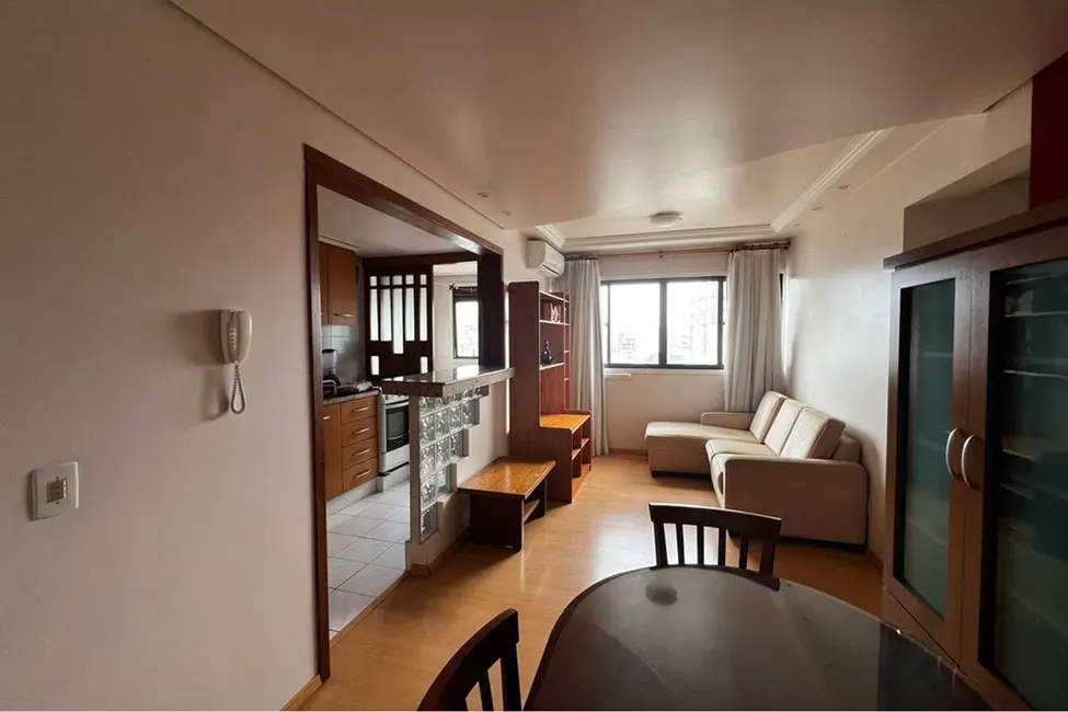 Apartamento com 2 quartos à venda, 50m2 em Santana, Porto Alegre - RS - imagem 4 Foto 4 de Apartamento com 2 quartos à venda, 50m2 em Santana, Porto Alegre - RS