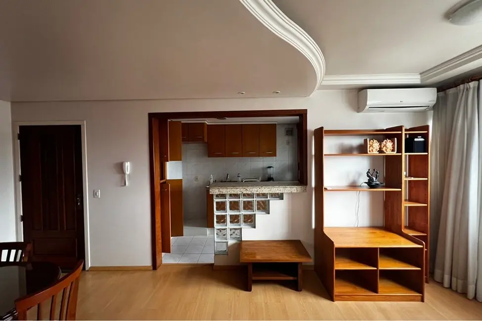 Apartamento com 2 quartos à venda, 50m2 em Santana, Porto Alegre - RS - imagem 7 Foto 7 de Apartamento com 2 quartos à venda, 50m2 em Santana, Porto Alegre - RS