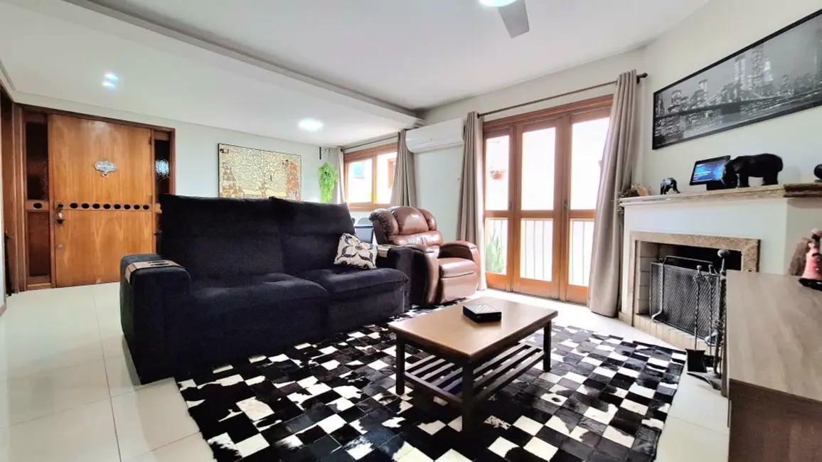 Apartamento com 3 quartos à venda, 103m2 em Rio Branco, Porto Alegre - RS - imagem 1 Foto 1 de Apartamento com 3 quartos à venda, 103m2 em Rio Branco, Porto Alegre - RS