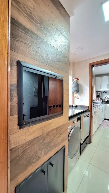 Apartamento com 3 quartos à venda, 103m2 em Rio Branco, Porto Alegre - RS - imagem 2 Foto 2 de Apartamento com 3 quartos à venda, 103m2 em Rio Branco, Porto Alegre - RS