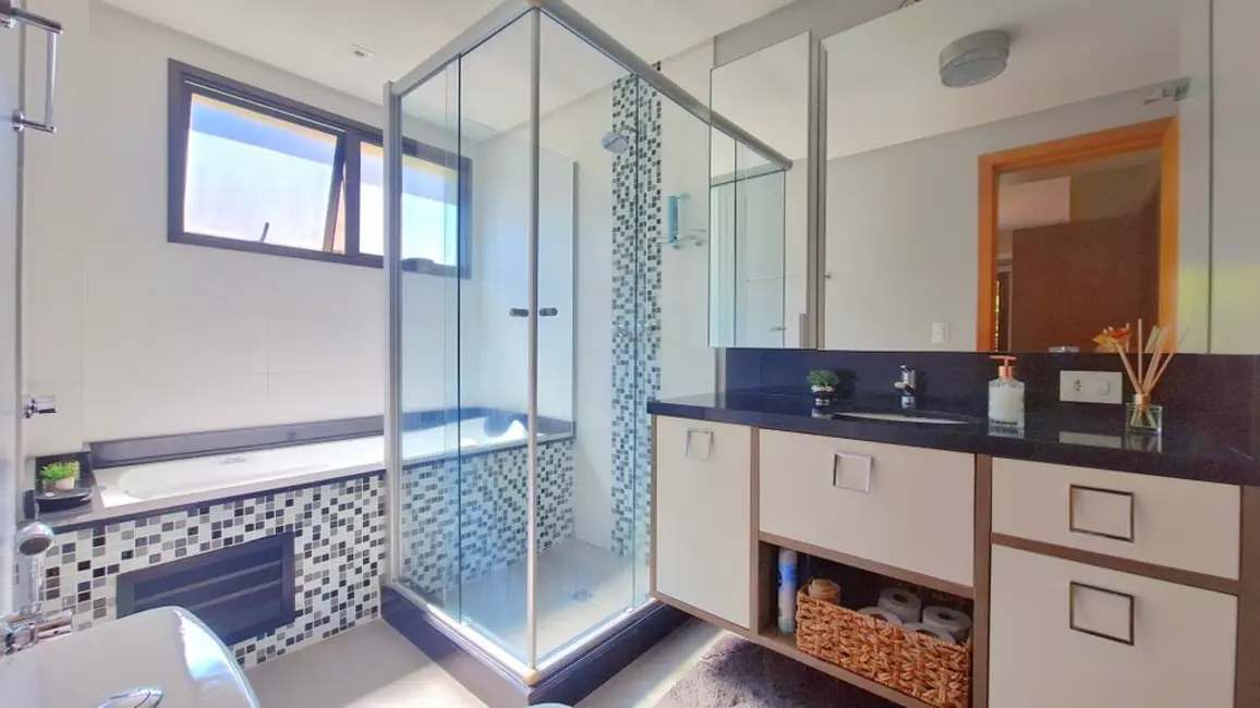 Foto 3 de Apartamento com 2 quartos à venda, 143m2 em Rio Branco, Porto Alegre - RS