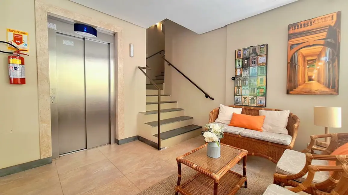 Foto 2 de Apartamento com 2 quartos à venda, 143m2 em Rio Branco, Porto Alegre - RS