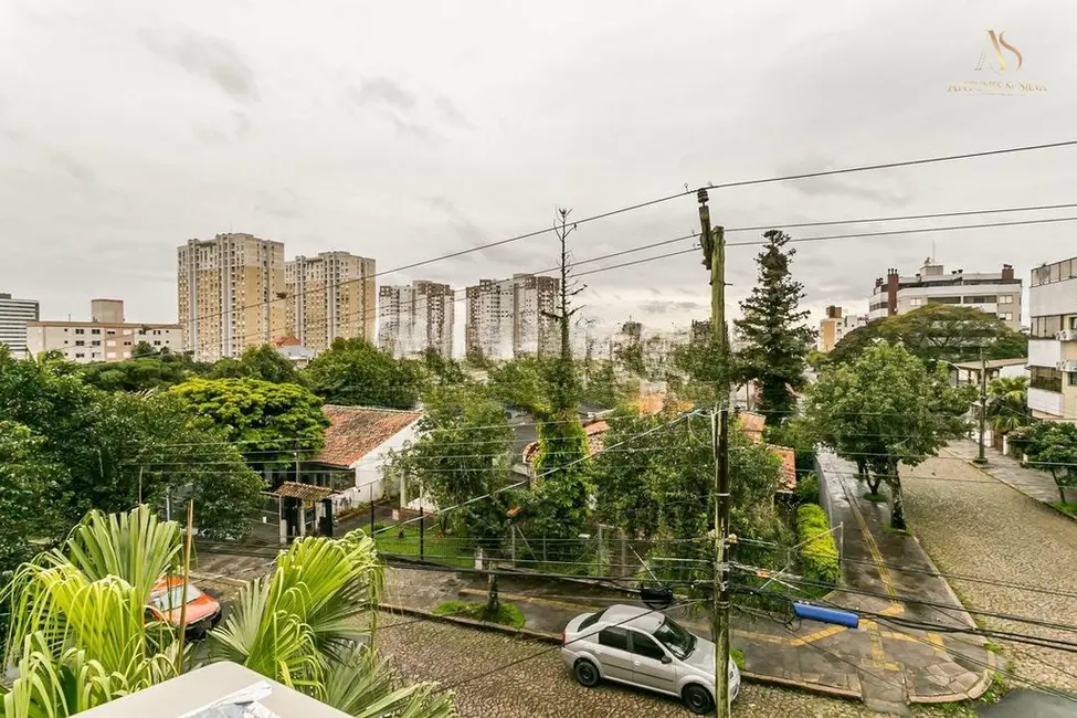 Apartamento com 2 quartos à venda, 70m2 em Vila Ipiranga, Porto Alegre - RS - imagem 9 Foto 9 de Apartamento com 2 quartos à venda, 70m2 em Vila Ipiranga, Porto Alegre - RS