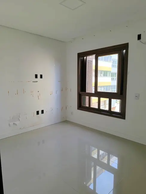 Foto 3 de Apartamento com 3 quartos à venda, 127m2 em Higienópolis, Porto Alegre - RS