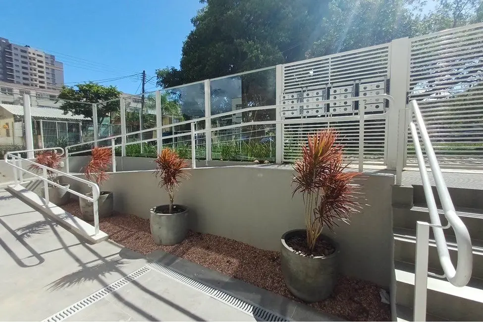 Apartamento com 2 quartos à venda, 63m2 em Vila Ipiranga, Porto Alegre - RS - imagem 2 Foto 2 de Apartamento com 2 quartos à venda, 63m2 em Vila Ipiranga, Porto Alegre - RS