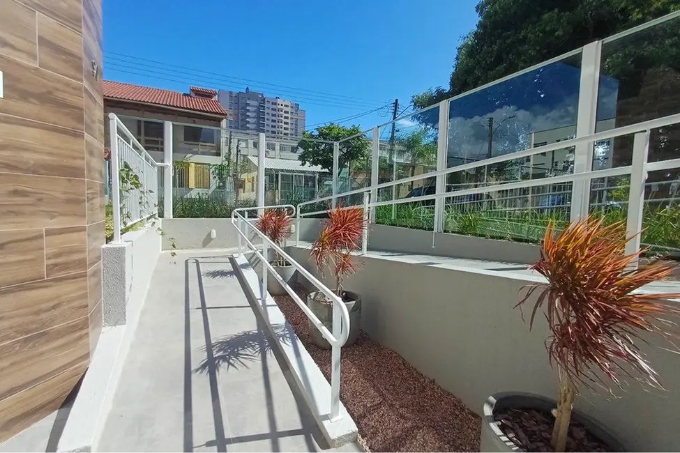 Apartamento com 2 quartos à venda, 63m2 em Vila Ipiranga, Porto Alegre - RS - imagem 5 Foto 5 de Apartamento com 2 quartos à venda, 63m2 em Vila Ipiranga, Porto Alegre - RS