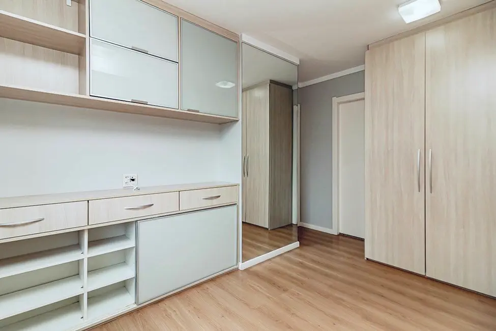 Foto 5 de Apartamento com 2 quartos à venda, 69m2 em Passo da Areia, Porto Alegre - RS