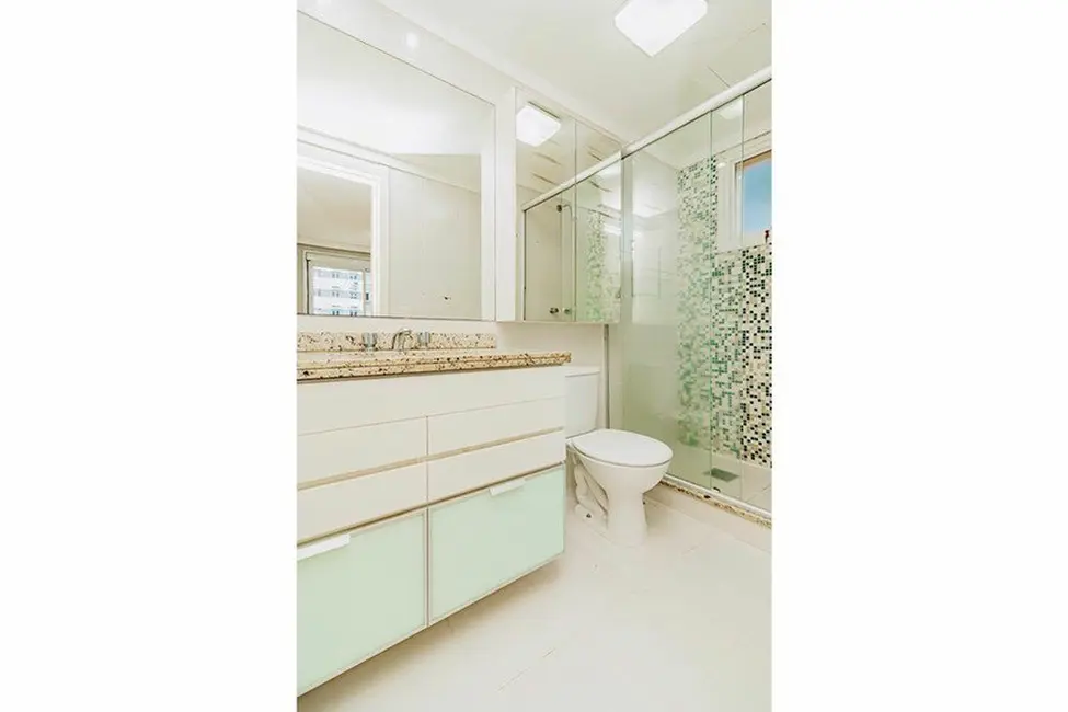 Foto 7 de Apartamento com 2 quartos à venda, 69m2 em Passo da Areia, Porto Alegre - RS