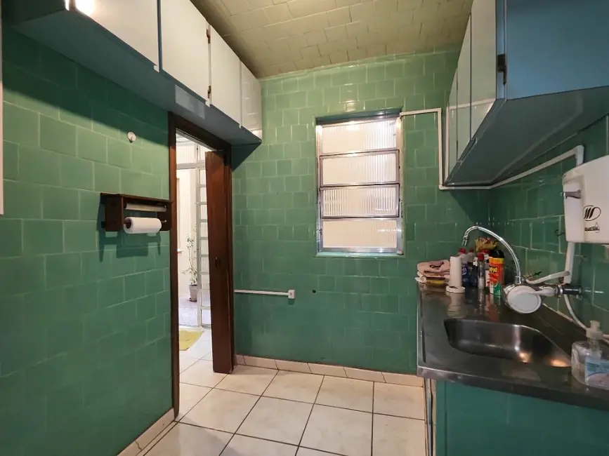 Apartamento com 3 quartos à venda, 90m2 em Menino Deus, Porto Alegre - RS - imagem 9 Foto 9 de Apartamento com 3 quartos à venda, 90m2 em Menino Deus, Porto Alegre - RS