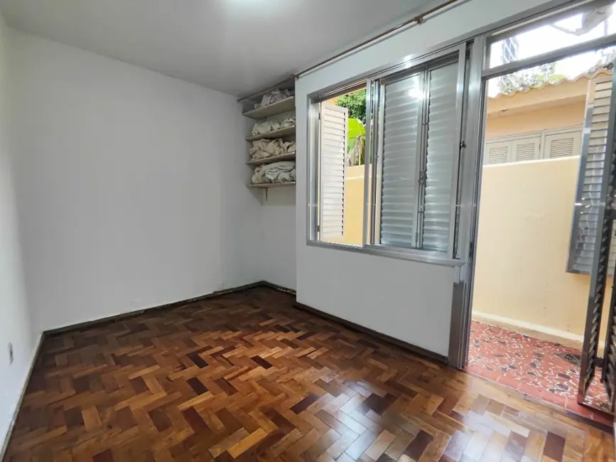 Apartamento com 3 quartos à venda, 90m2 em Menino Deus, Porto Alegre - RS - imagem 4 Foto 4 de Apartamento com 3 quartos à venda, 90m2 em Menino Deus, Porto Alegre - RS