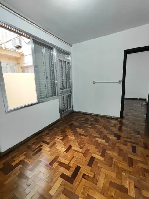 Apartamento com 3 quartos à venda, 90m2 em Menino Deus, Porto Alegre - RS - imagem 5 Foto 5 de Apartamento com 3 quartos à venda, 90m2 em Menino Deus, Porto Alegre - RS