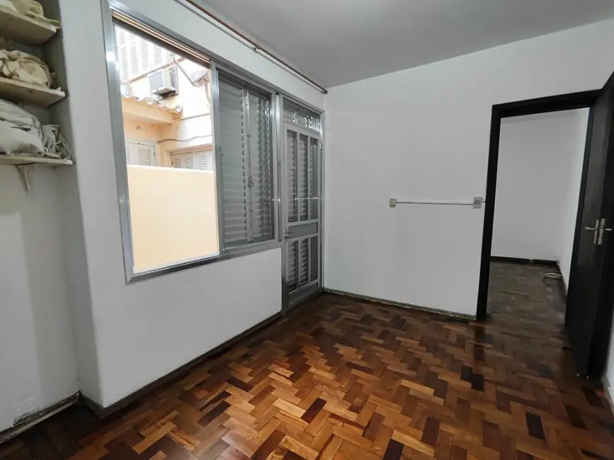 Apartamento com 3 quartos à venda, 90m2 em Menino Deus, Porto Alegre - RS - imagem 8 Foto 8 de Apartamento com 3 quartos à venda, 90m2 em Menino Deus, Porto Alegre - RS