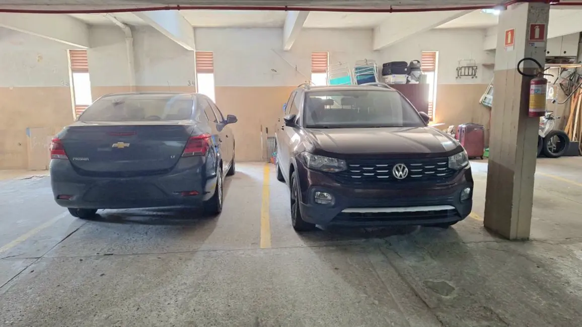 Apartamento com 3 quartos à venda, 102m2 em Rio Branco, Porto Alegre - RS - imagem 8 Foto 8 de Apartamento com 3 quartos à venda, 102m2 em Rio Branco, Porto Alegre - RS