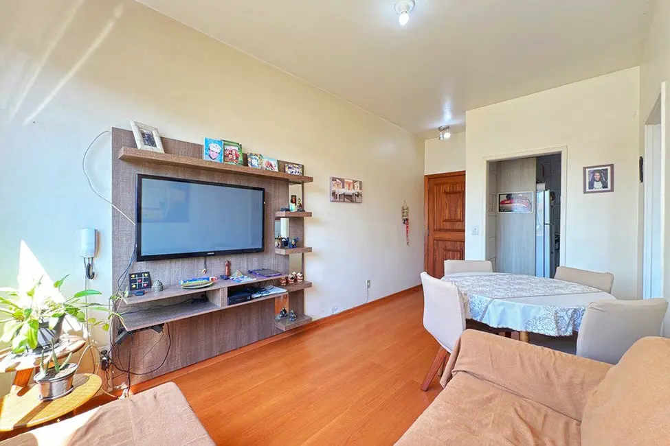 Foto 1 de Apartamento com 2 quartos à venda, 55m2 em Azenha, Porto Alegre - RS
