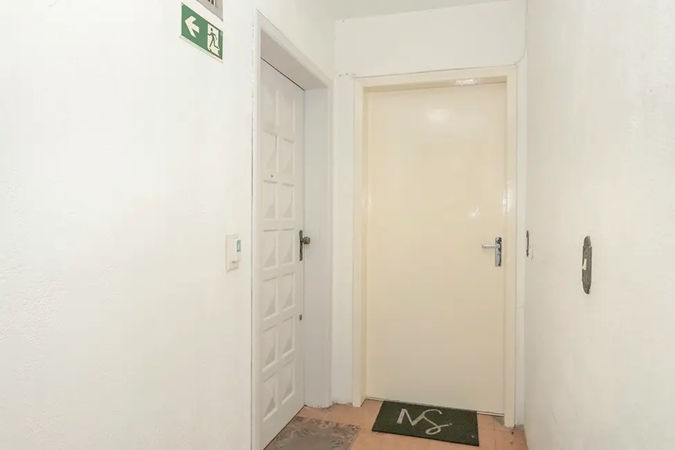 Apartamento com 2 quartos à venda, 66m2 em Menino Deus, Porto Alegre - RS - imagem 2 Foto 2 de Apartamento com 2 quartos à venda, 66m2 em Menino Deus, Porto Alegre - RS