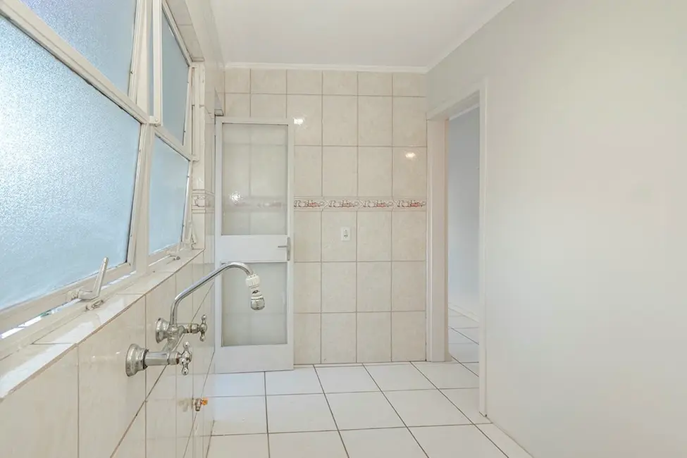 Apartamento com 2 quartos à venda, 66m2 em Menino Deus, Porto Alegre - RS - imagem 3 Foto 3 de Apartamento com 2 quartos à venda, 66m2 em Menino Deus, Porto Alegre - RS
