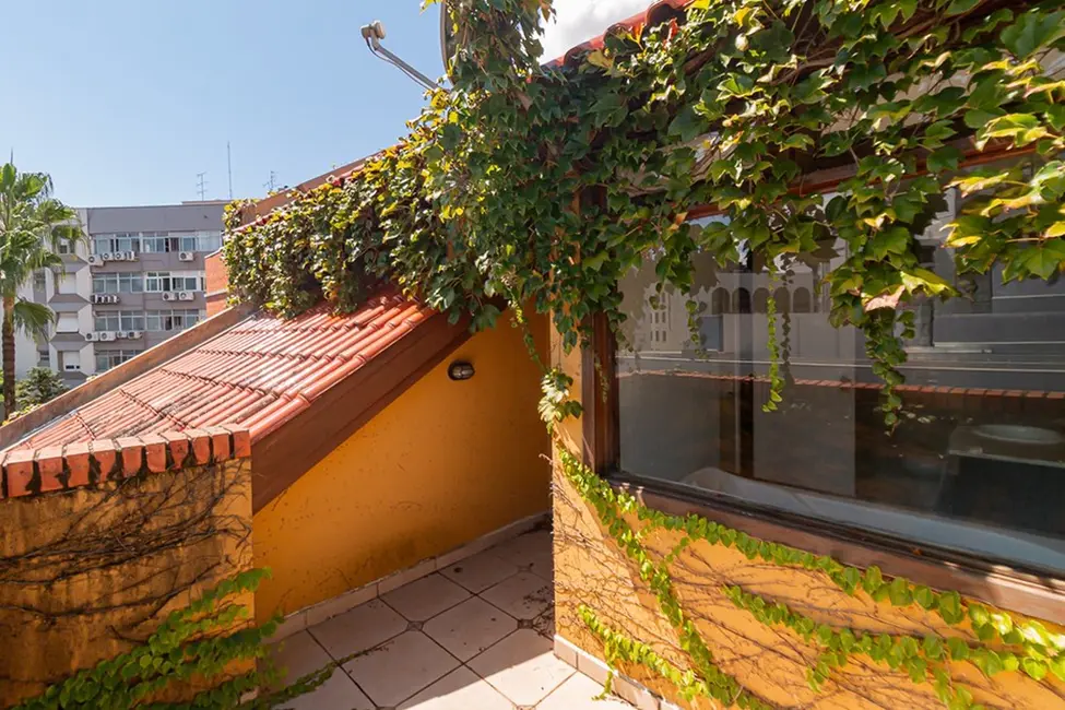 Apartamento com 1 quarto à venda, 94m2 em Moinhos de Vento, Porto Alegre - RS - imagem 6 Foto 6 de Apartamento com 1 quarto à venda, 94m2 em Moinhos de Vento, Porto Alegre - RS