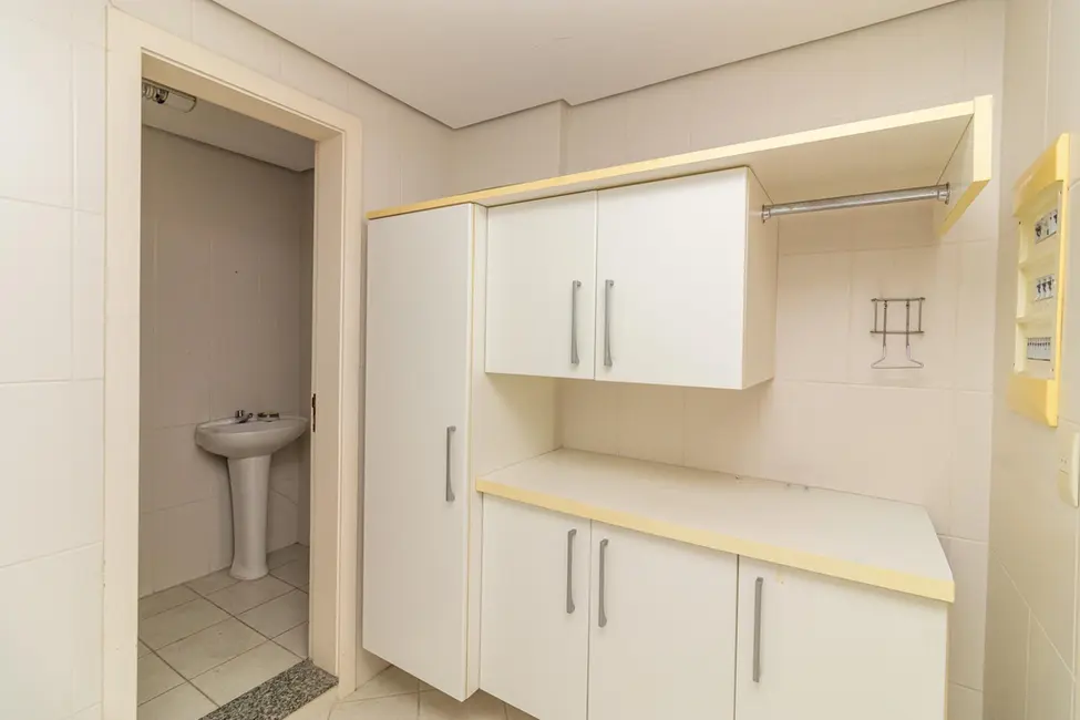 Foto 2 de Apartamento com 3 quartos à venda, 124m2 em Moinhos de Vento, Porto Alegre - RS