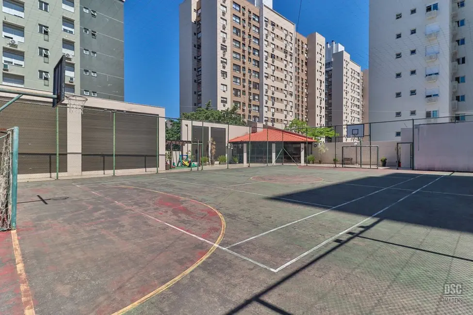 Apartamento com 2 quartos à venda, 66m2 em Passo da Areia, Porto Alegre - RS - imagem 7 Foto 7 de Apartamento com 2 quartos à venda, 66m2 em Passo da Areia, Porto Alegre - RS