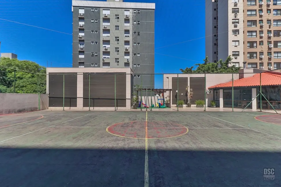 Apartamento com 2 quartos à venda, 66m2 em Passo da Areia, Porto Alegre - RS - imagem 8 Foto 8 de Apartamento com 2 quartos à venda, 66m2 em Passo da Areia, Porto Alegre - RS