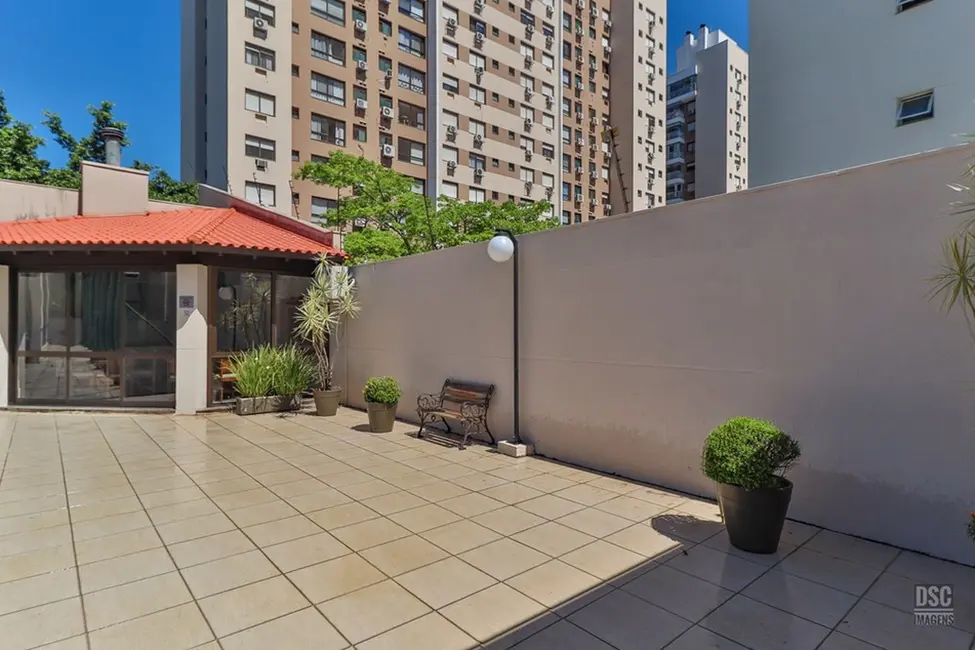 Apartamento com 2 quartos à venda, 66m2 em Passo da Areia, Porto Alegre - RS - imagem 9 Foto 9 de Apartamento com 2 quartos à venda, 66m2 em Passo da Areia, Porto Alegre - RS
