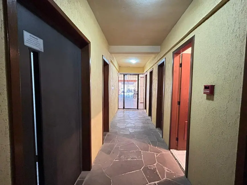 Apartamento com 2 quartos à venda, 90m2 em Jardim Itu, Porto Alegre - RS - imagem 3 Foto 3 de Apartamento com 2 quartos à venda, 90m2 em Jardim Itu, Porto Alegre - RS