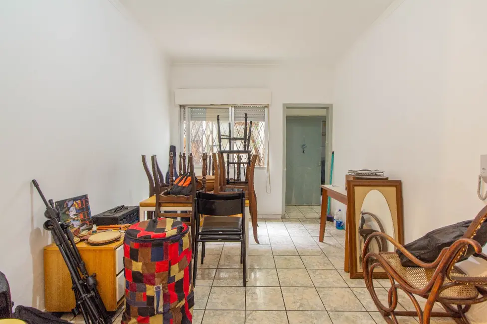 Foto 2 de Apartamento com 2 quartos à venda, 63m2 em Medianeira, Porto Alegre - RS