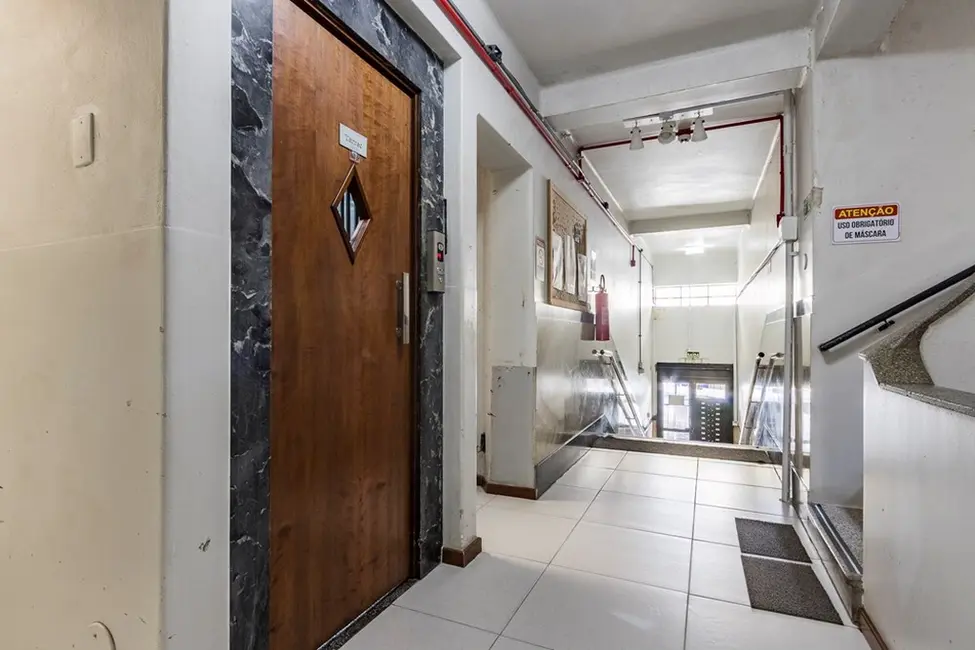 Apartamento com 2 quartos à venda, 63m2 em Centro Histórico, Porto Alegre - RS - imagem 5 Foto 5 de Apartamento com 2 quartos à venda, 63m2 em Centro Histórico, Porto Alegre - RS