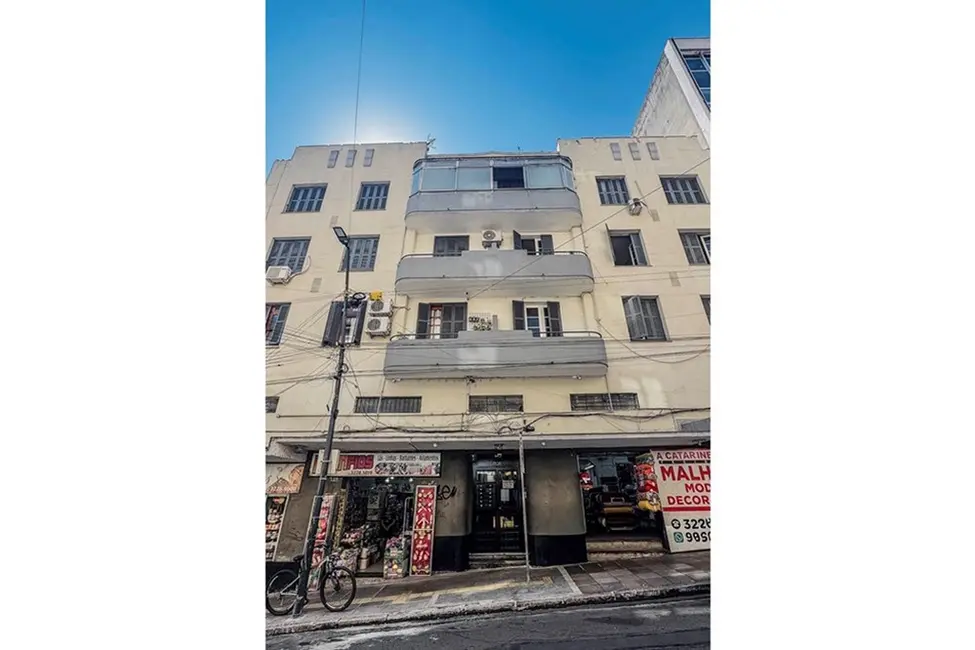 Apartamento com 2 quartos à venda, 63m2 em Centro Histórico, Porto Alegre - RS - imagem 3 Foto 3 de Apartamento com 2 quartos à venda, 63m2 em Centro Histórico, Porto Alegre - RS