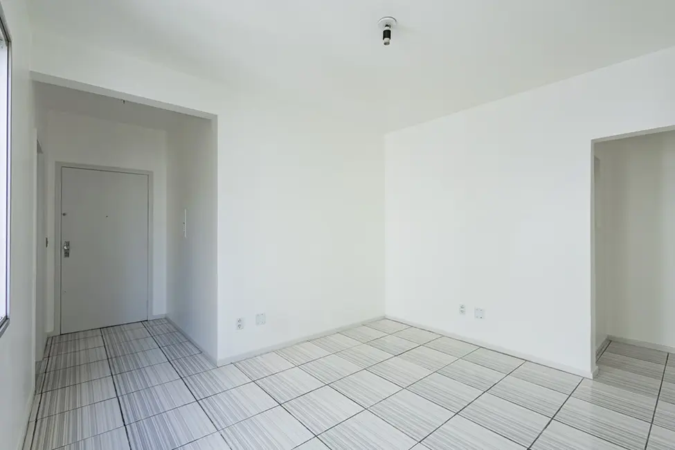 Foto 9 de Apartamento com 1 quarto à venda, 44m2 em Santa Cecília, Porto Alegre - RS