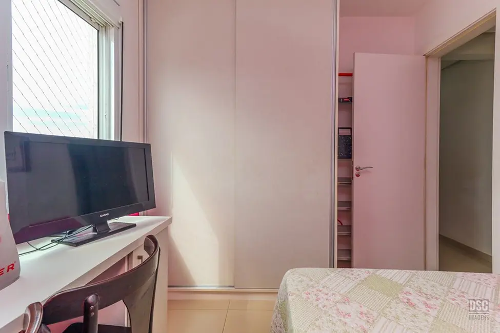 Foto 3 de Apartamento com 3 quartos à venda, 74m2 em Medianeira, Porto Alegre - RS