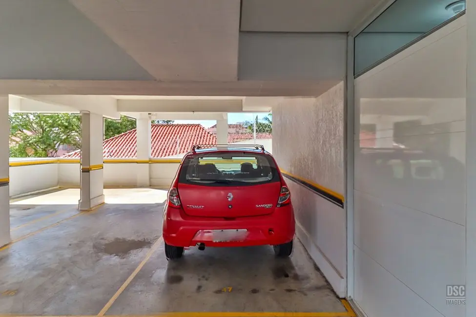 Foto 2 de Apartamento com 3 quartos à venda, 74m2 em Medianeira, Porto Alegre - RS