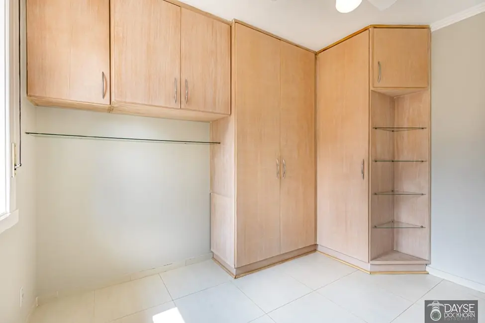 Apartamento com 2 quartos à venda, 70m2 em Jardim do Salso, Porto Alegre - RS - imagem 7 Foto 7 de Apartamento com 2 quartos à venda, 70m2 em Jardim do Salso, Porto Alegre - RS