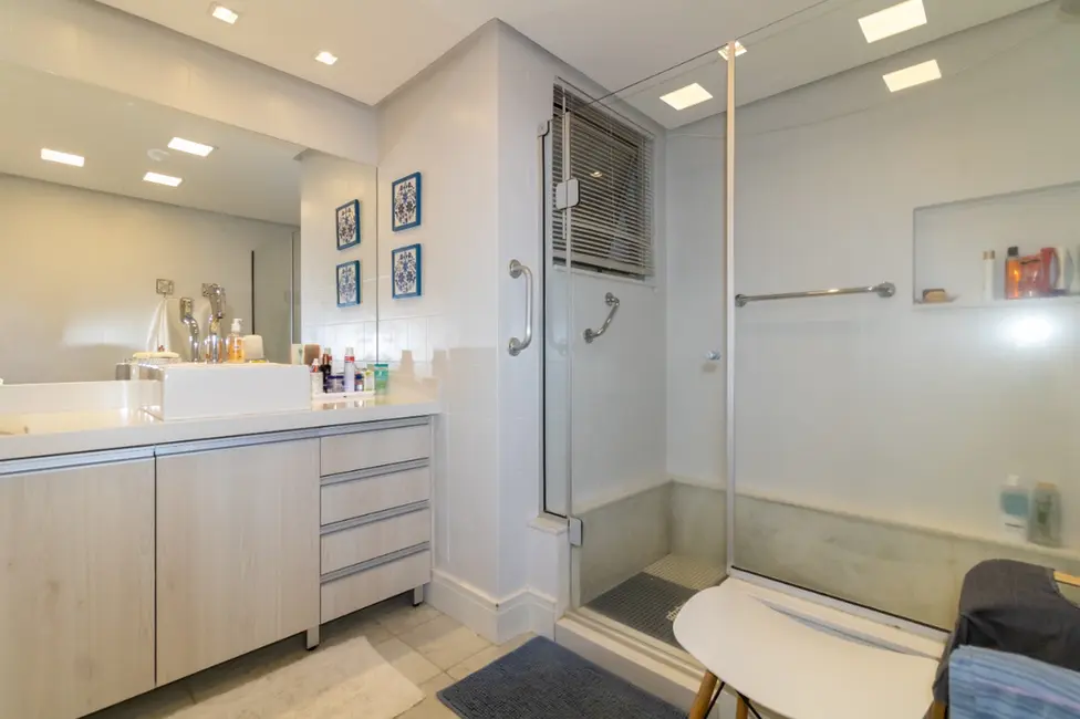 Foto 9 de Apartamento com 3 quartos à venda, 182m2 em Moinhos de Vento, Porto Alegre - RS