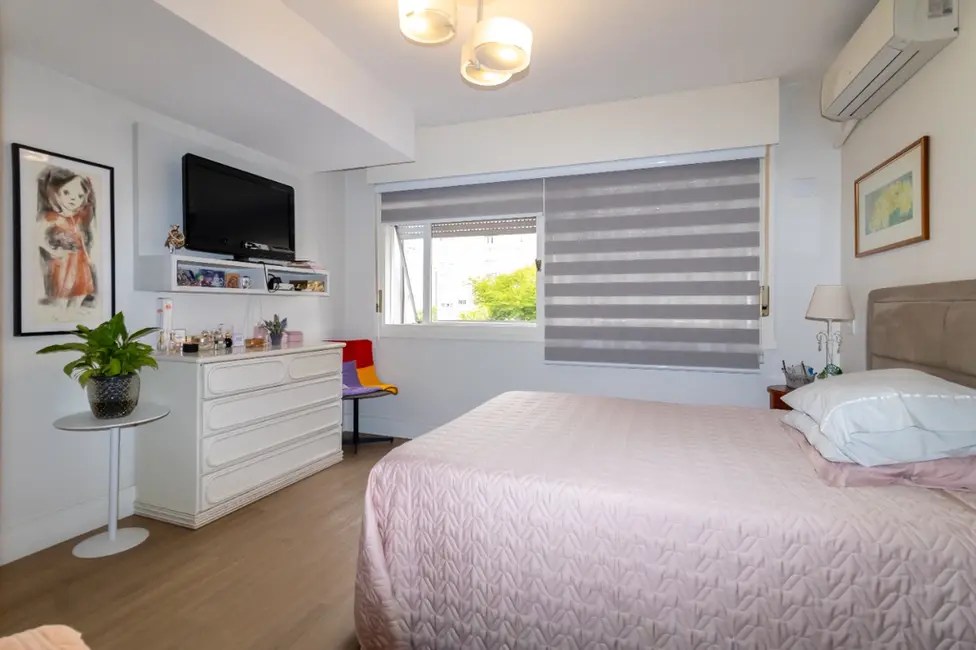 Foto 8 de Apartamento com 3 quartos à venda, 182m2 em Moinhos de Vento, Porto Alegre - RS