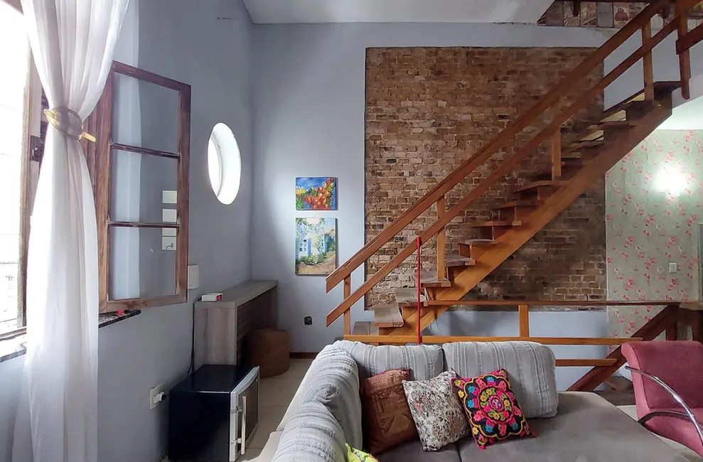 Foto 2 de Casa com 3 quartos à venda, 121m2 em Floresta, Porto Alegre - RS