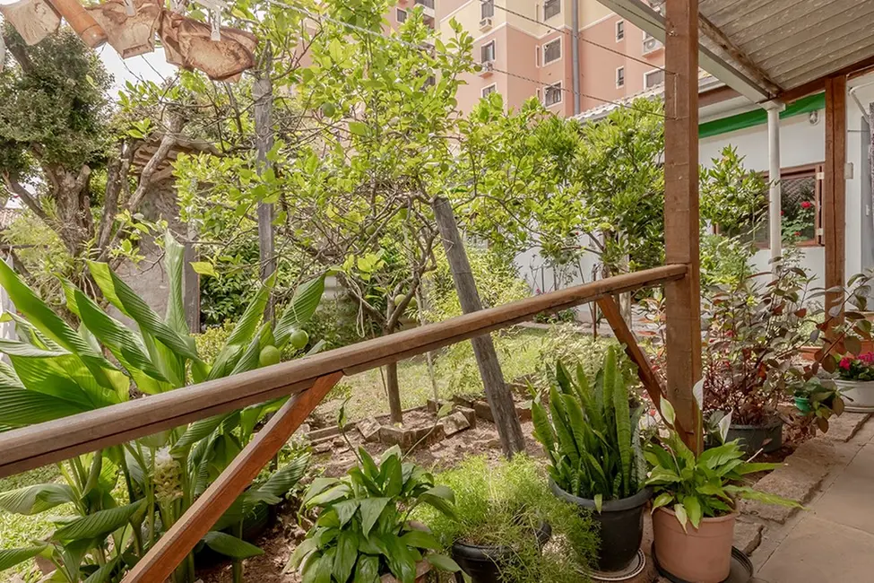 Foto 4 de Casa com 2 quartos à venda, 145m2 em Teresópolis, Porto Alegre - RS