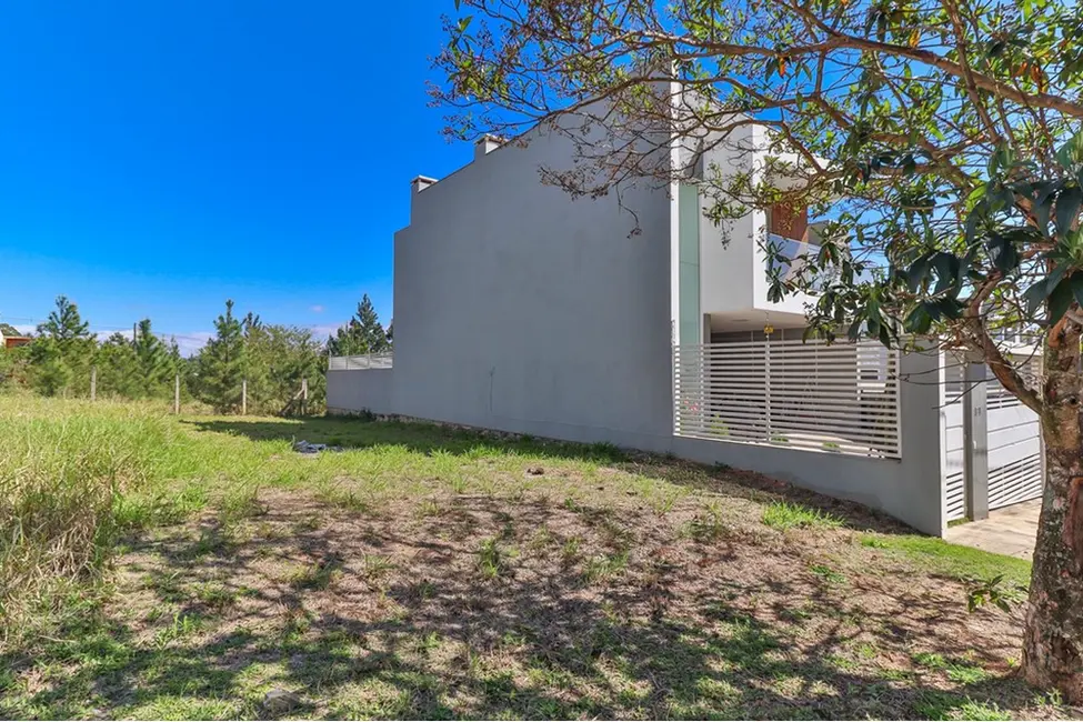 Foto 4 de Terreno / Lote à venda em Guarujá, Porto Alegre - RS