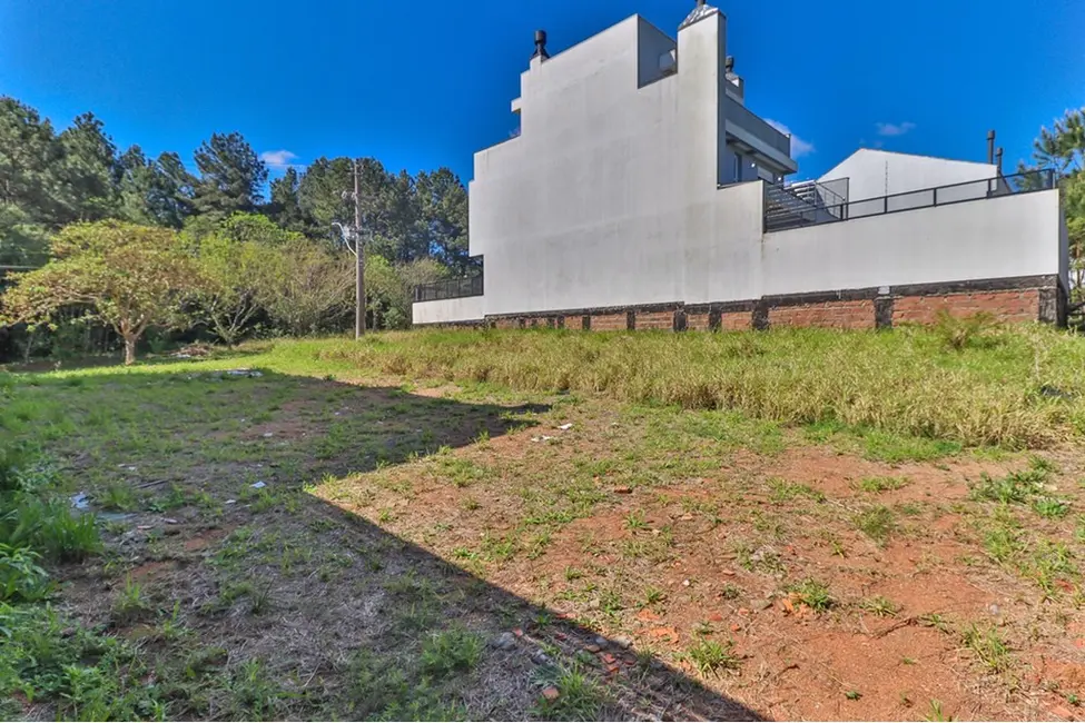 Foto 5 de Terreno / Lote à venda em Guarujá, Porto Alegre - RS