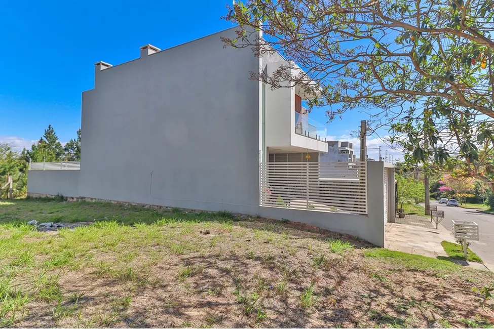 Foto 8 de Terreno / Lote à venda em Guarujá, Porto Alegre - RS