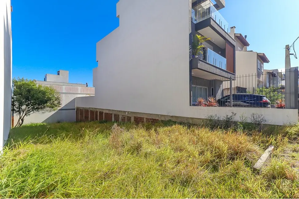 Foto 2 de Terreno / Lote à venda, 224m2 em Guarujá, Porto Alegre - RS