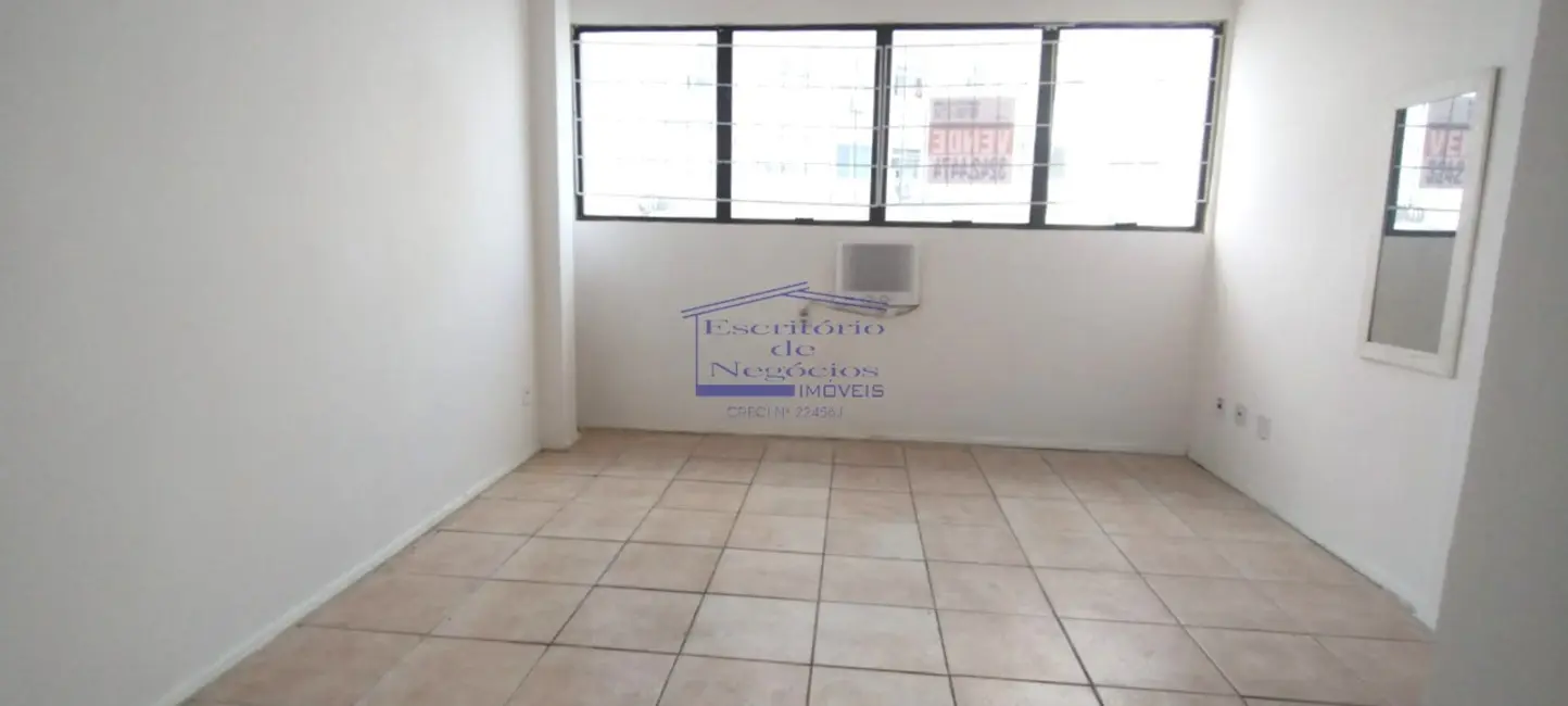 Foto 3 de Sala Comercial à venda, 21m2 em Cavalhada, Porto Alegre - RS