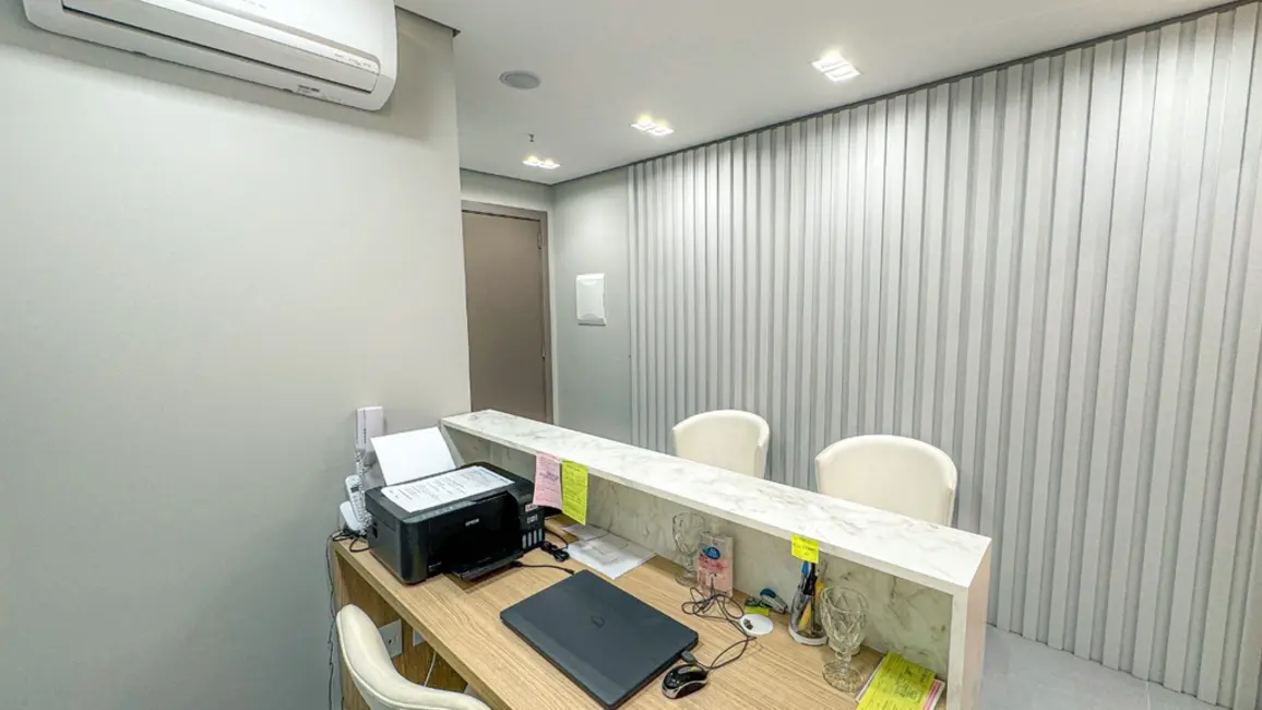 Foto 2 de Sala Comercial à venda, 40m2 em Praia de Belas, Porto Alegre - RS