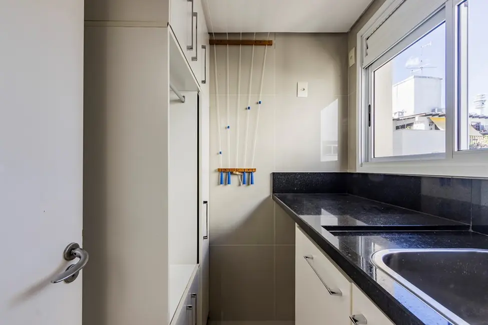 Foto 8 de Apartamento com 2 quartos à venda, 91m2 em Menino Deus, Porto Alegre - RS